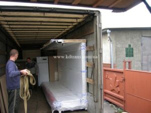 Транспортные услуги по Киеву и Украине 1 перевозка торгового оборудования