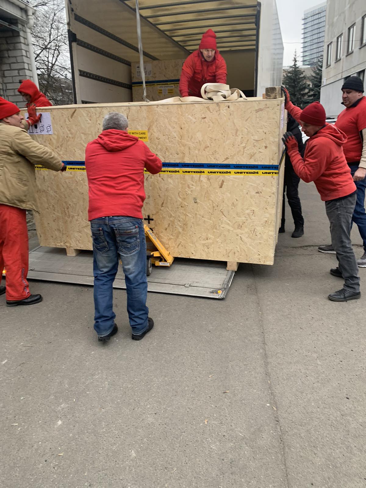 Услуги грузчиков по Киеву. Перевозки Киев